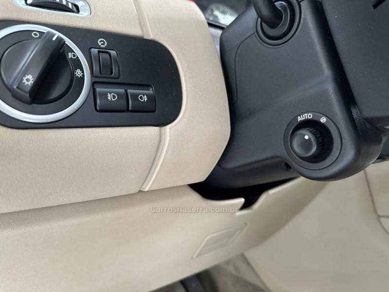 LAND ROVER - DISCOVERY 4 - 2010/2010 - Branca - R$ 79.900,00