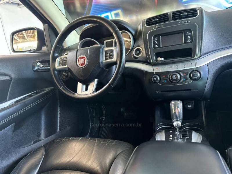 FIAT - FREEMONT - 2011/2012 - Cinza - R$ 52.900,00