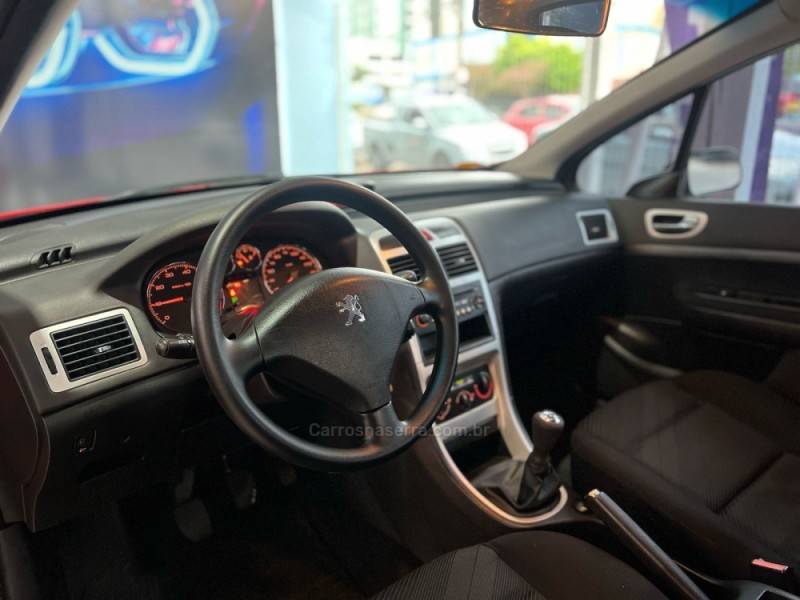 PEUGEOT - 307 - 2011/2011 - Vermelha - R$ 31.900,00