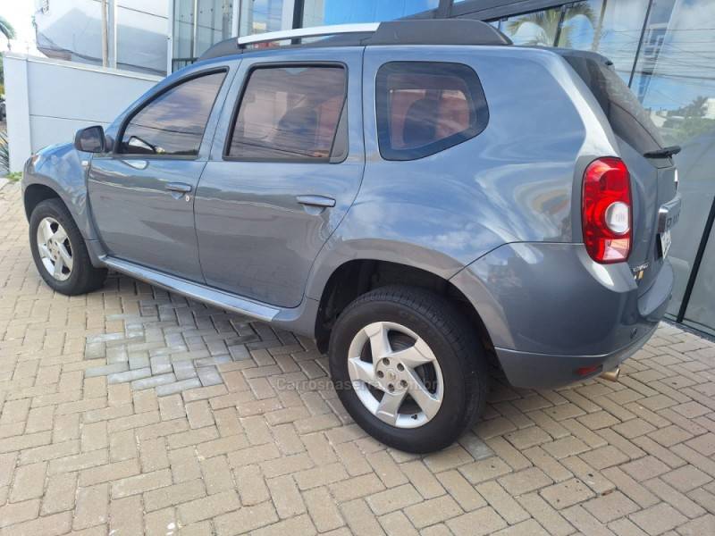 RENAULT - DUSTER - 2013/2013 - Cinza - R$ 49.900,00