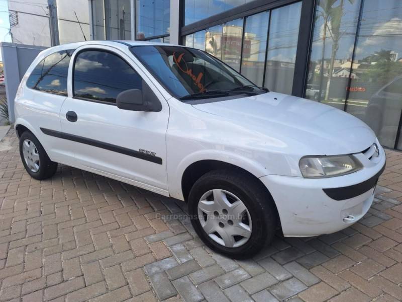 CHEVROLET - CELTA - 2005/2005 - Branca - R$ 16.900,00