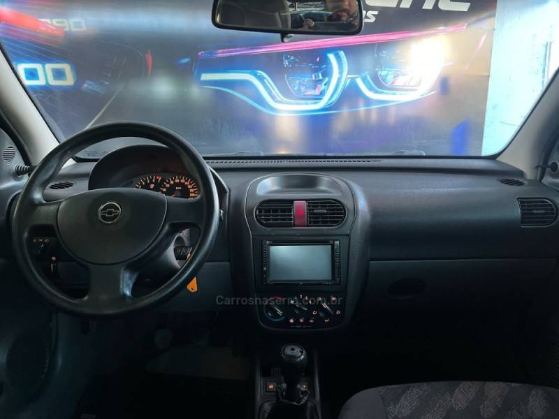 CHEVROLET - CORSA - 2003/2003 - Branca - R$ 23.900,00