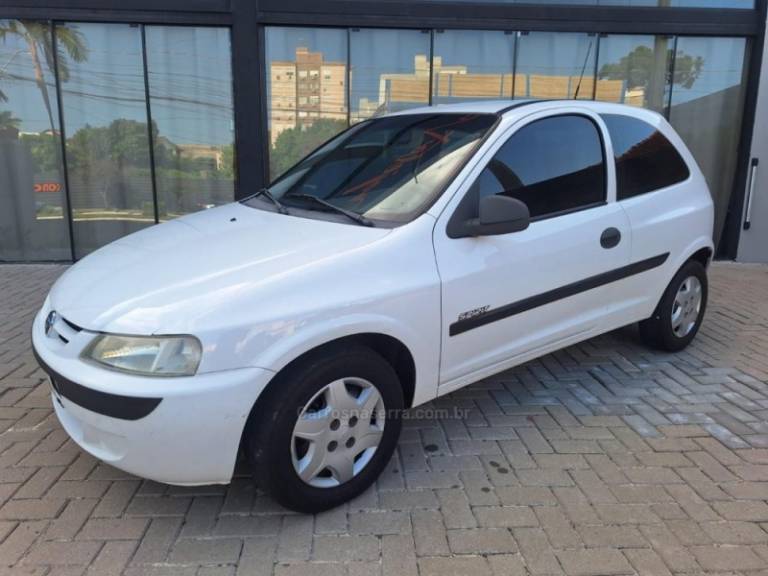 CHEVROLET - CELTA - 2005/2005 - Branca - R$ 16.900,00