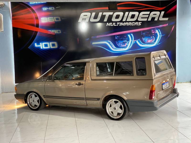 VOLKSWAGEN - SAVEIRO - 1991/1992 - Dourada - R$ 24.900,00