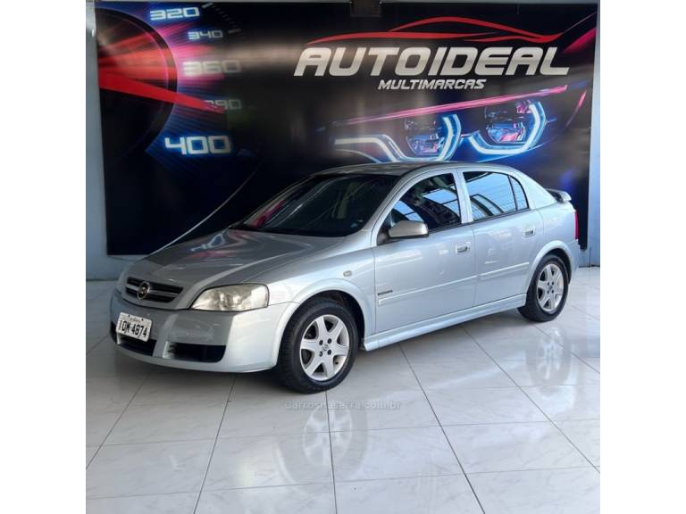 CHEVROLET - ASTRA - 2008/2008 - Prata - R$ 31.900,00
