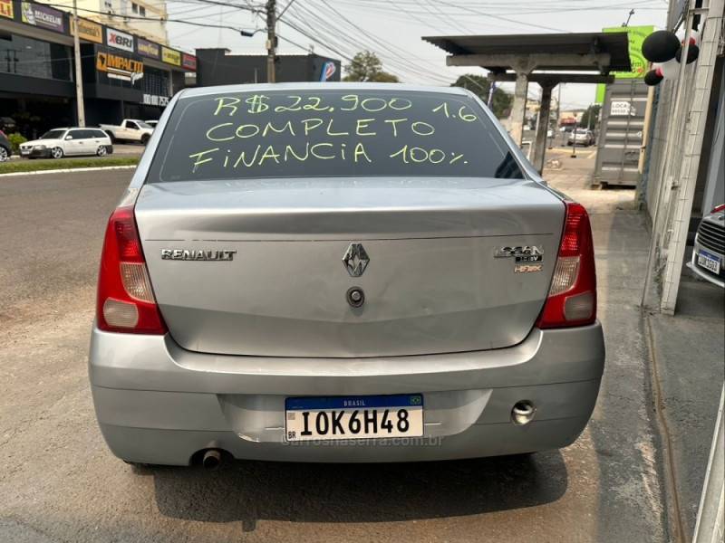 RENAULT - LOGAN - 2008/2008 - Cinza - R$ 18.900,00