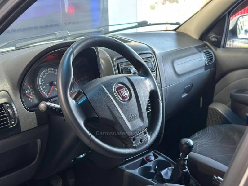 FIAT - SIENA - 2015/2015 - Branca - R$ 37.900,00