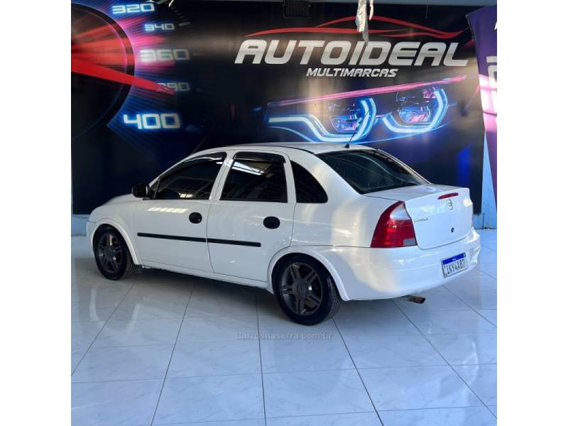 CHEVROLET - CORSA - 2003/2003 - Branca - R$ 23.900,00