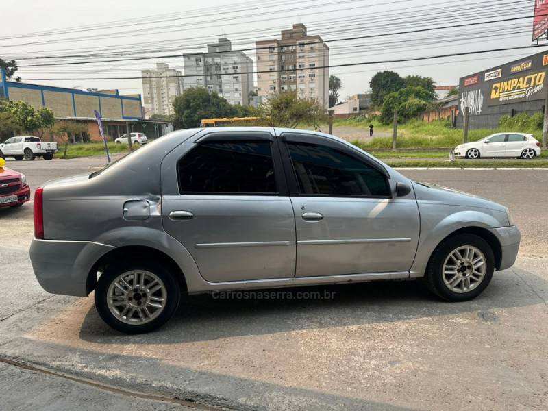 RENAULT - LOGAN - 2008/2008 - Cinza - R$ 18.900,00