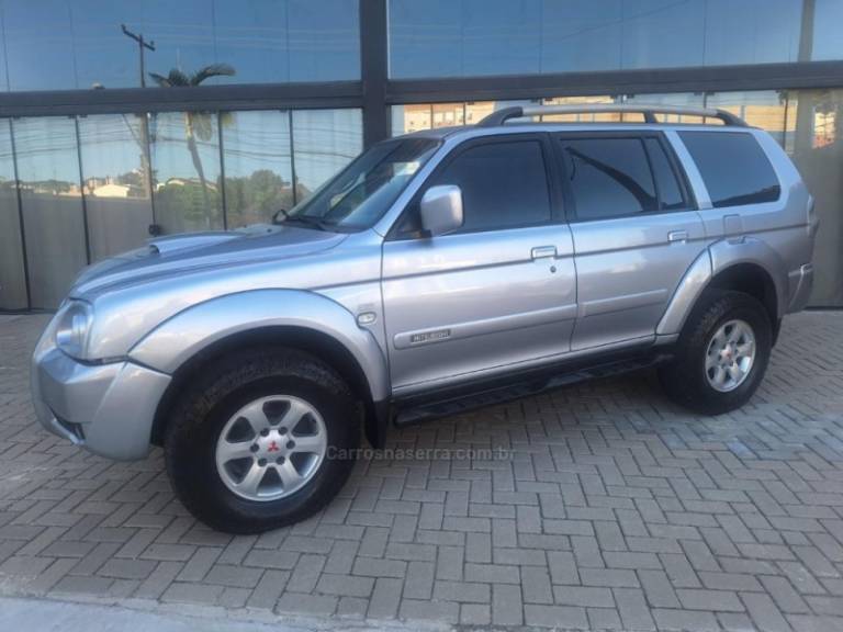 MITSUBISHI - PAJERO - 2007/2007 - Prata - R$ 59.900,00