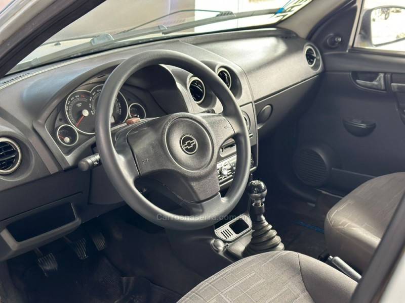 CHEVROLET - PRISMA - 2011/2011 - Prata - R$ 28.900,00