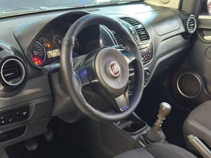 FIAT - SIENA - 2013/2013 - Vermelha - R$ 35.900,00