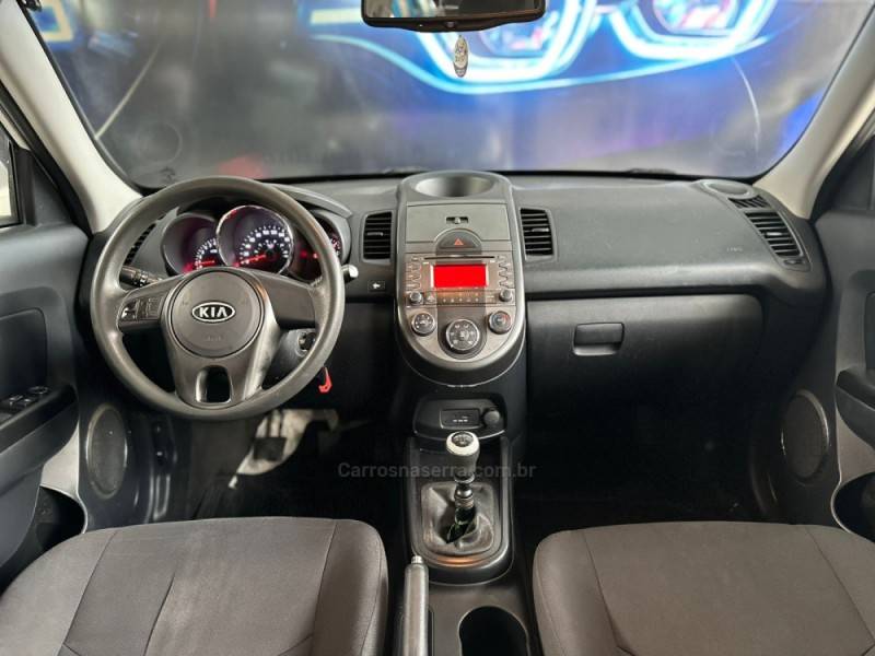 KIA MOTORS - SOUL - 2010/2010 - Branca - R$ 39.900,00