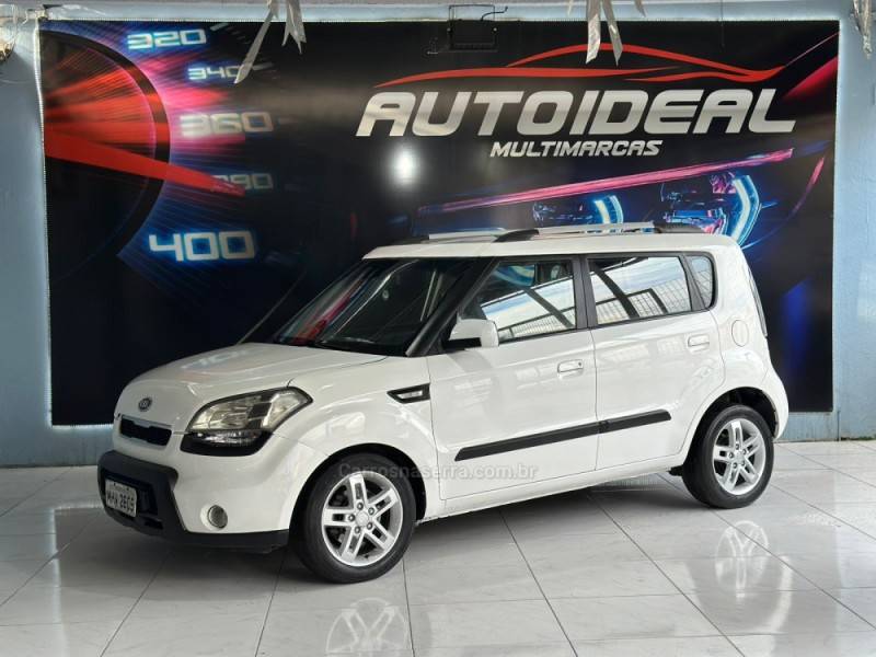 KIA MOTORS - SOUL - 2010/2010 - Branca - R$ 39.900,00