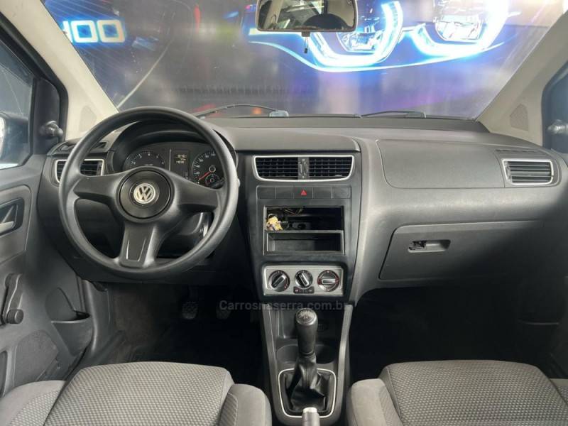VOLKSWAGEN - FOX - 2011/2011 - Cinza - R$ 24.900,00