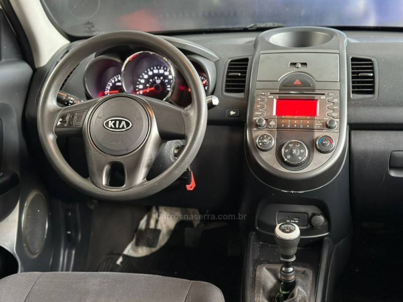 KIA MOTORS - SOUL - 2010/2010 - Branca - R$ 39.900,00